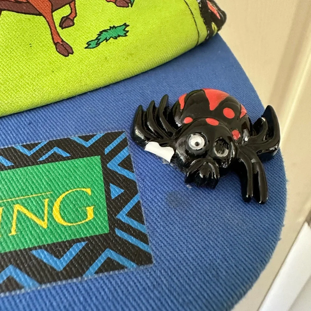 Vintage lion king hat - Picture 3 of 3